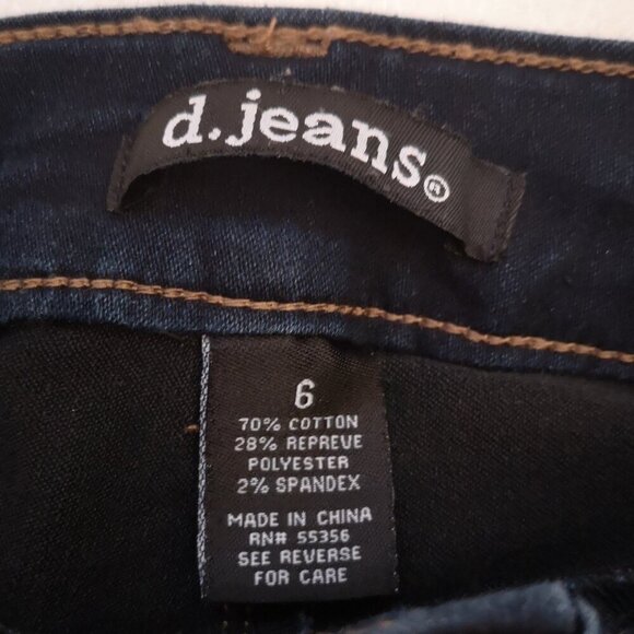 d. Jeans Ladies Dark Wash Size 6 Slim Leg Denim Jeans - Picture 3 of 11